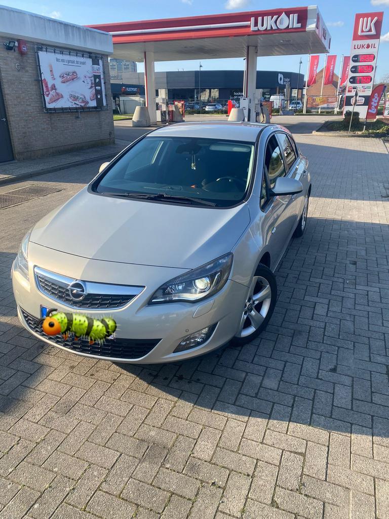 Opel astra J 2010 benzine automaat, Auto's, Automaat, Euro 5, Stof, Parkeersensor