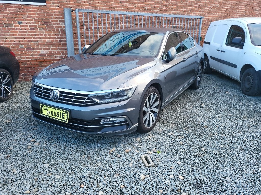 Vw Passat R-Line 1.6 TDI /122973 Km/Xenon/Euro6/13900 €, Voorwielaandrijving, 4 deurs, 4 cilinders, 109 g/km