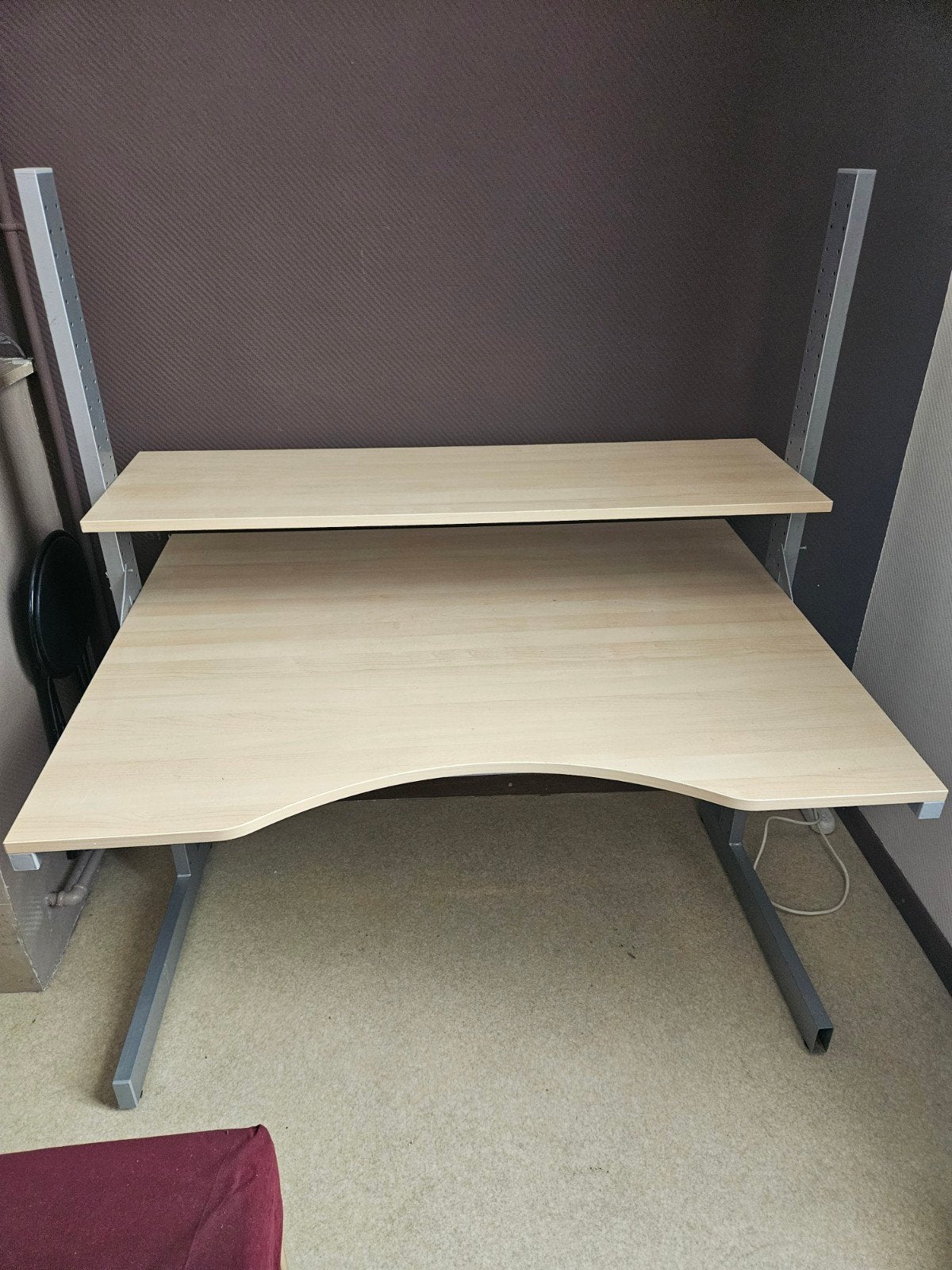 Bureau IKEA Jerker - ergonomique avec étagère – Idéal pour l, Huis en Inrichting, Kasten | Computermeubels, Ophalen, Gebruikt