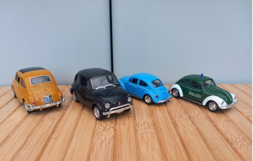 2 Vw Kever + 2 Fiat 500 , oldtimer schaalmodellen, Hobby en Vrije tijd, Ophalen, Nieuw, Auto