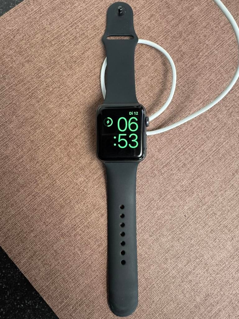 Apple watch series 7, 42 mm, Handtassen en Accessoires, Smartwatches, Ophalen, Zo goed als nieuw