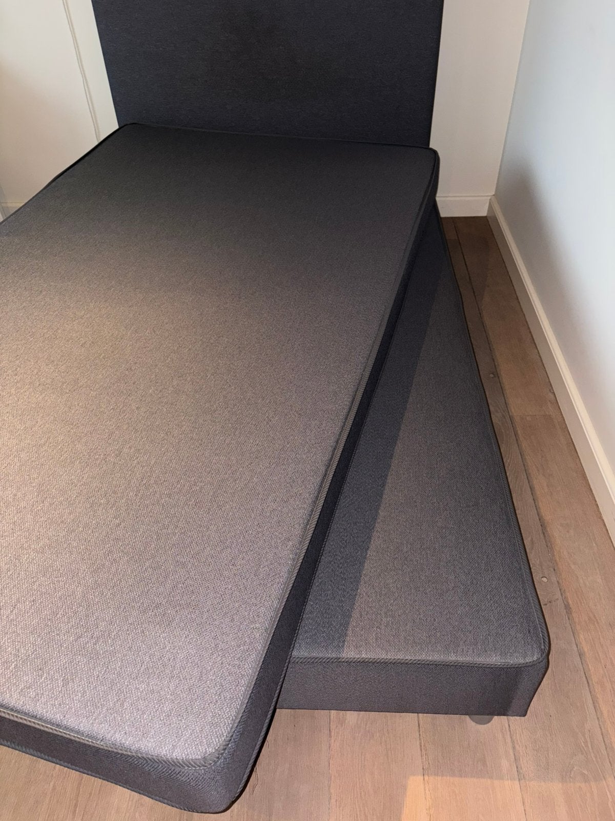Boxspring, Ophalen, Zo goed als nieuw, Twijfelaar, 120 cm