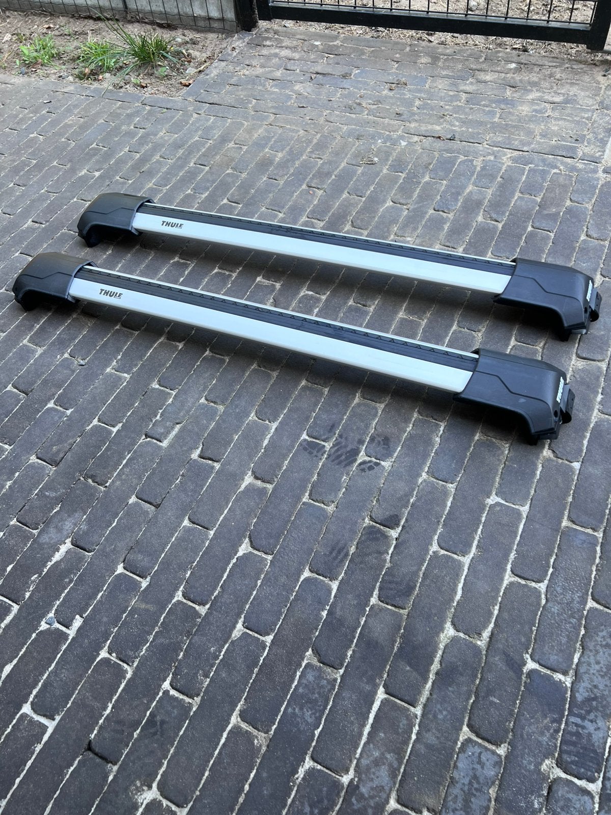 Barres de toit Thule pour VW Golf Variant, Autos : Divers, Porte-bagages, Enlèvement, Comme neuf