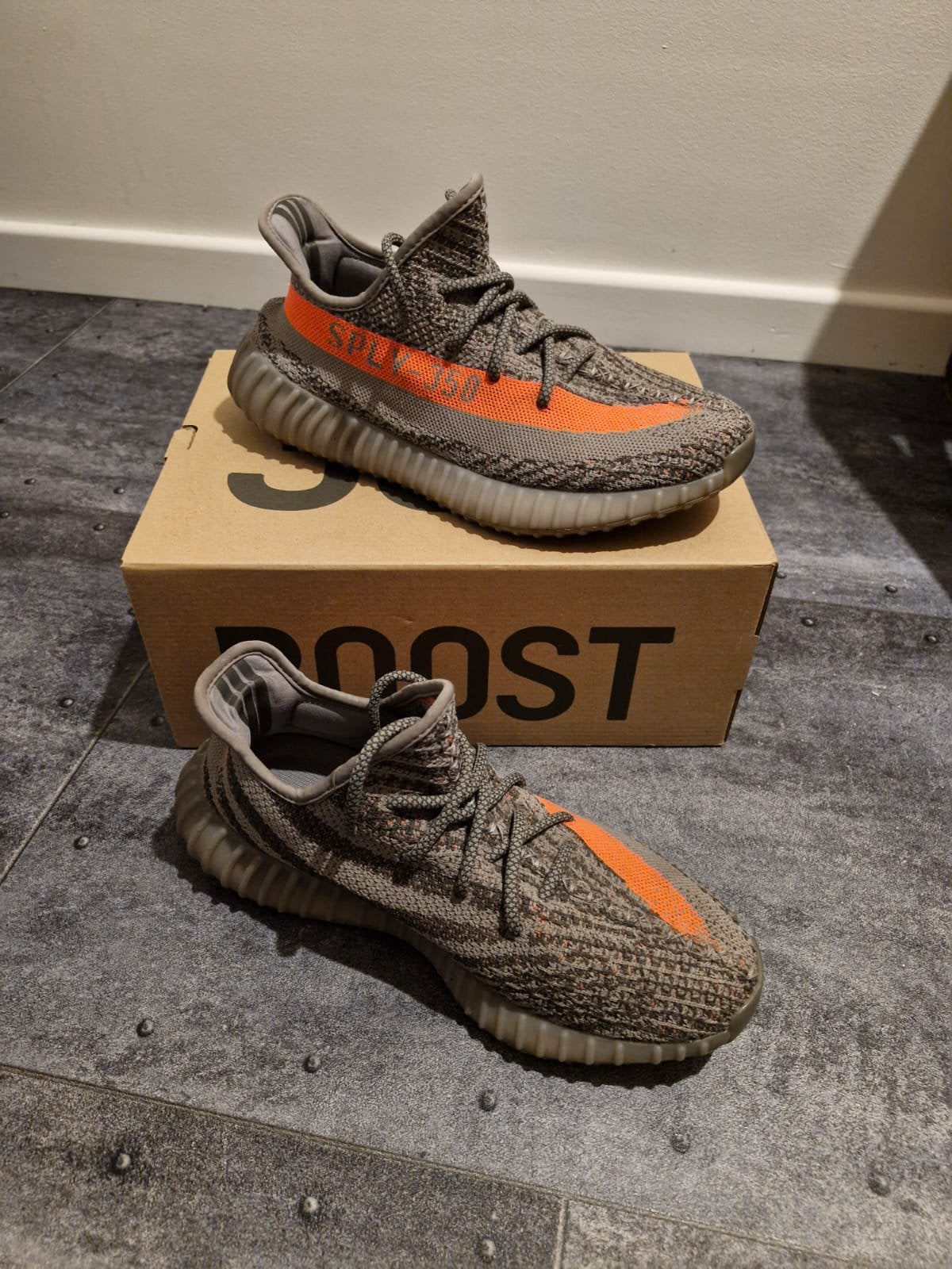 Yeezy boost 350 V2 Beluga Reflective maat 42, Kleding | Heren, Ophalen of Verzenden, Zo goed als nieuw