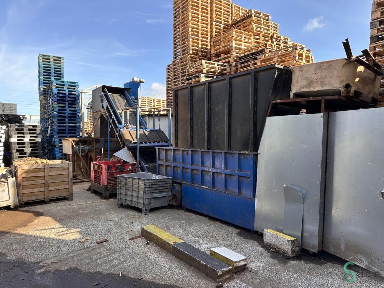 Shredders Gross Holzwolf 2500 2013, Zakelijke goederen