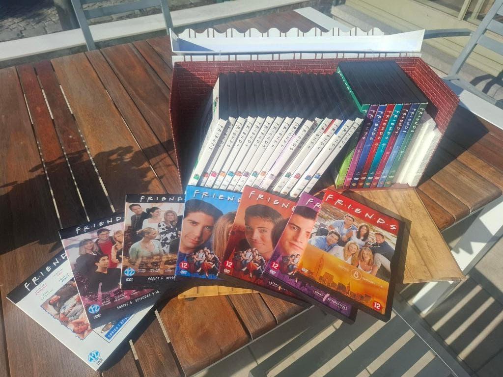 Friends, Vanaf 9 jaar, Ophalen, Zo goed als nieuw, Komedie