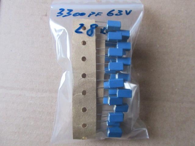 Lot de 28x condensateurs 3300 63v neufs, Enlèvement ou Envoi, Neuf
