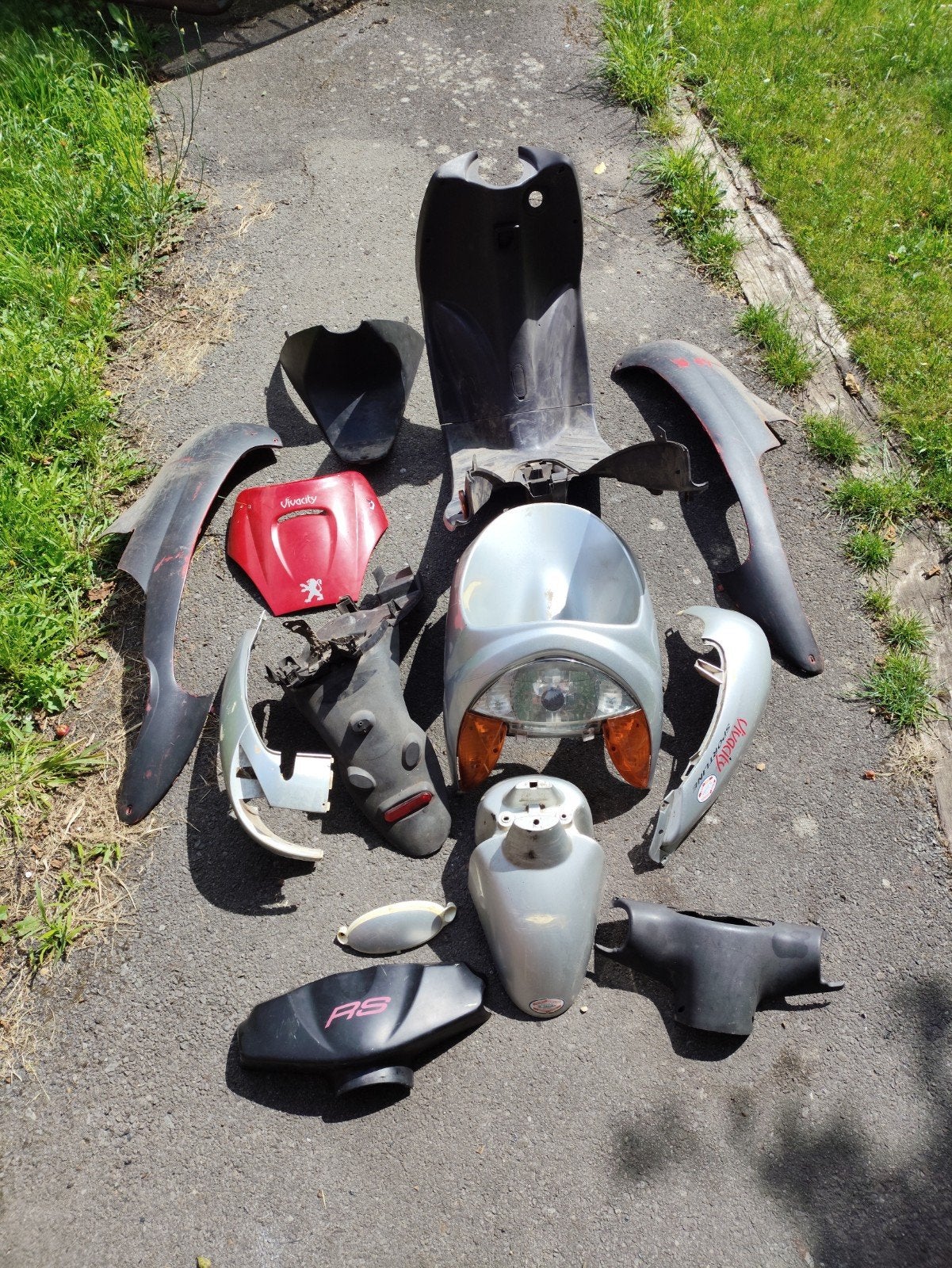 Complete Peugeot vivacity kappenset., Fietsen en Brommers, Brommeronderdelen | Algemeen, Ophalen, Gebruikt, Kap, Peugeot