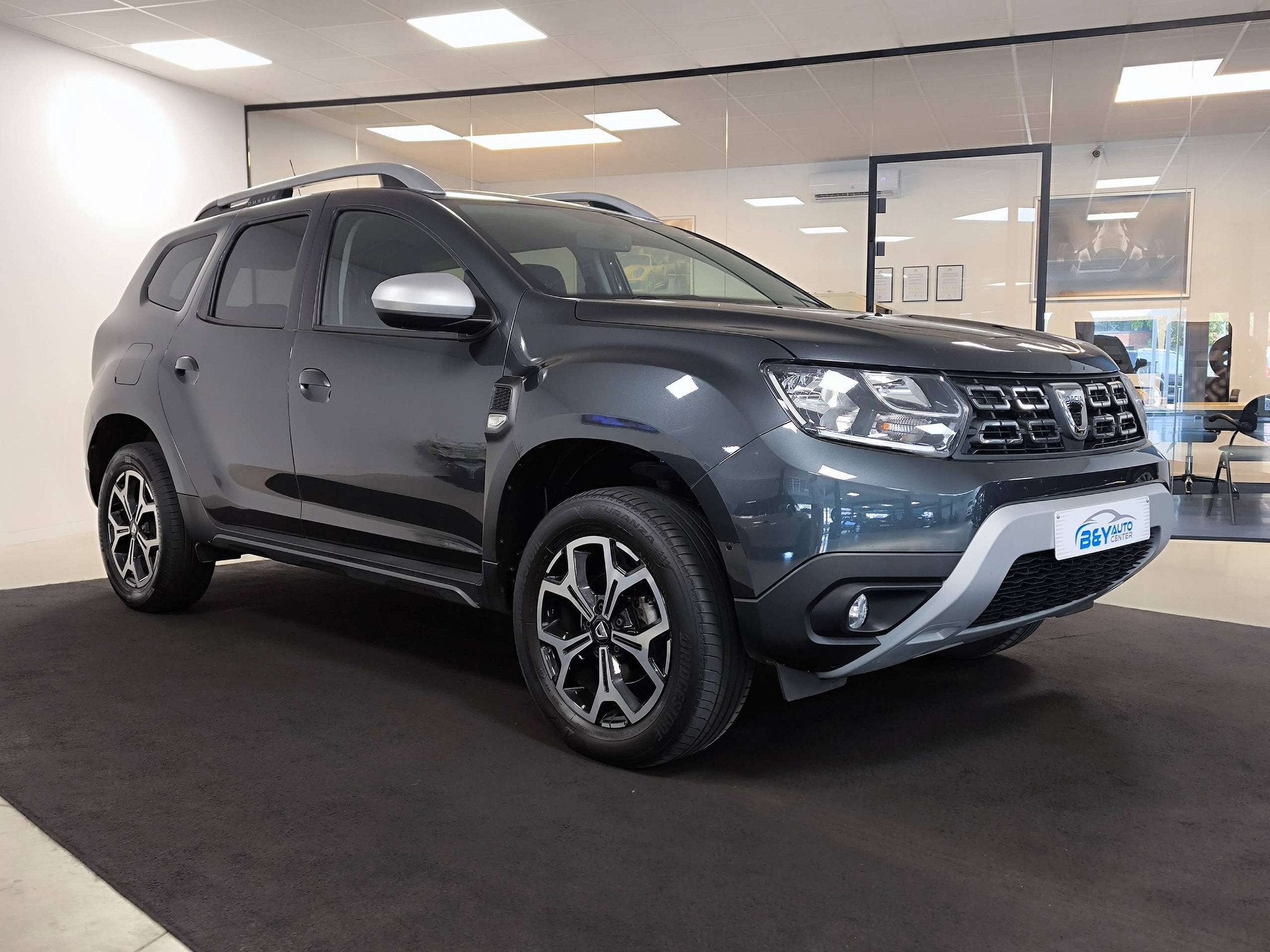 Dacia Duster LPG 1.0 ECO-G Prestige Navi / Carplay / Camera, Voorwielaandrijving, Gebruikt, Duster, https://public.car-pass.be/vhr/f4b51138-1ecf-46ec-97f4-d78b5cf27373