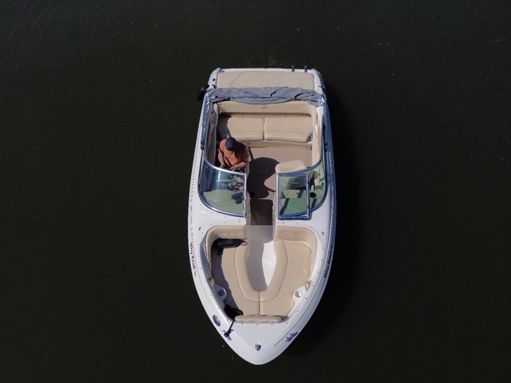 Sea ray 185 bowrider, 4.3 v6 mercruiser met 2022 trailer, Watersport en Boten, Ophalen, Binnenboordmotor, 120 tot 200 pk, 6 m