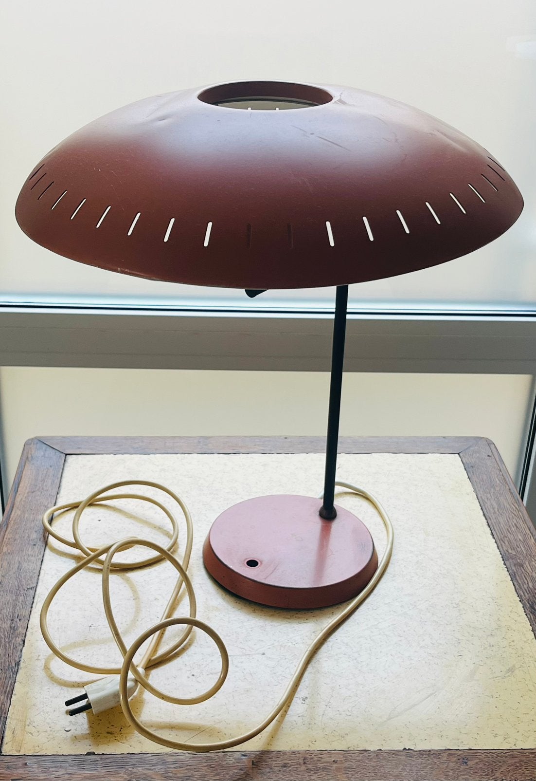 La lampe « Junior » de Louis Kalff, Ophalen