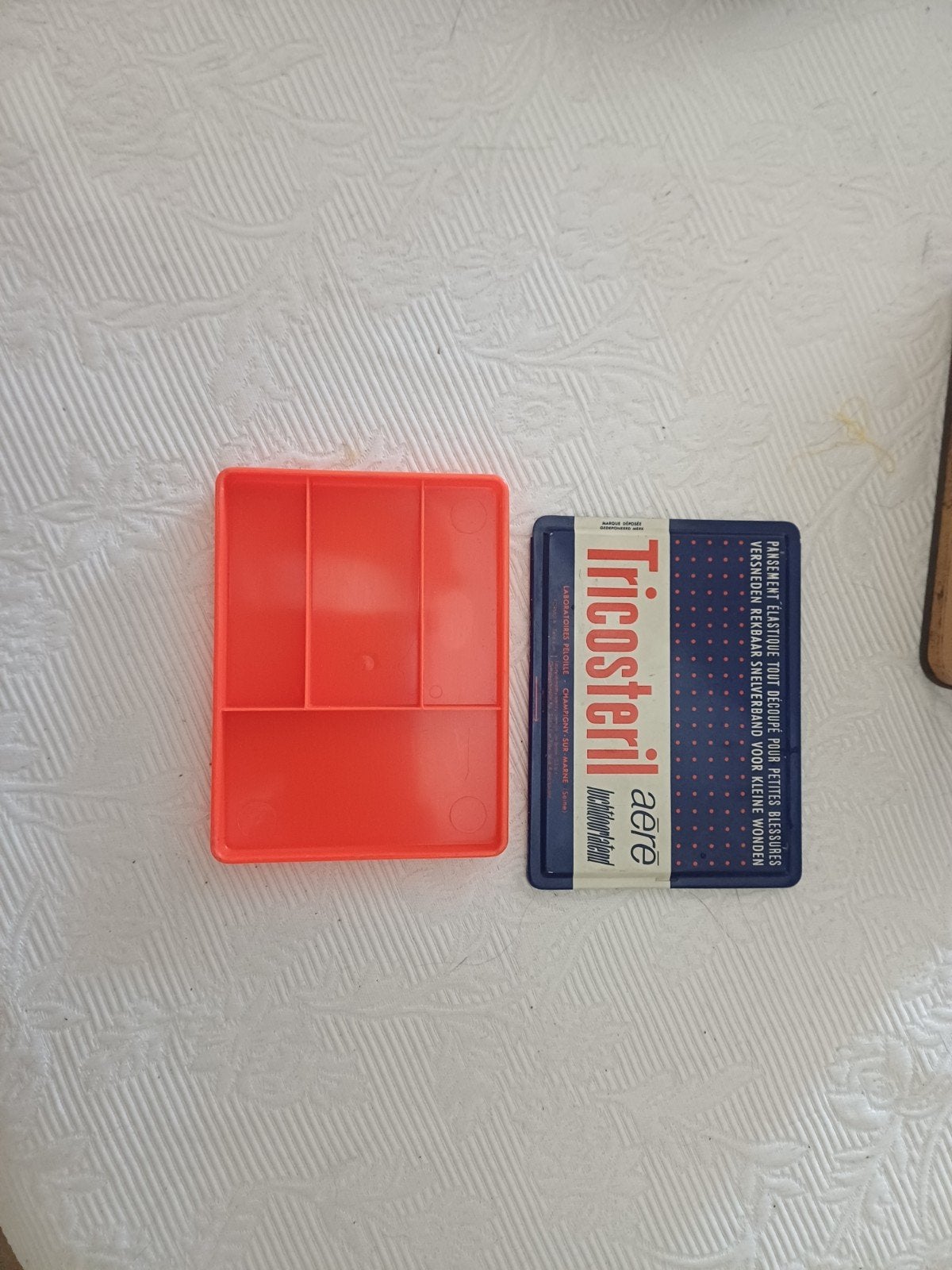 Boite métallique Tricosteril, Collections, Boîte en métal, Enlèvement ou Envoi