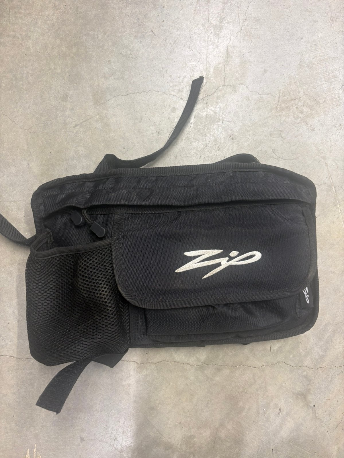 zip tasje, Ophalen, Zo goed als nieuw