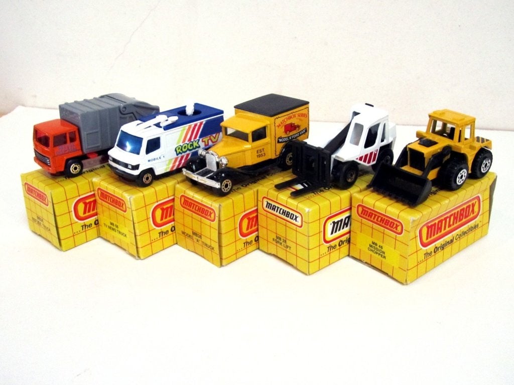 Matchbox SF Volvo Refuse Truck Mercedes Ford Lift Tractor, Enlèvement ou Envoi, Neuf, Autres types, Matchbox
