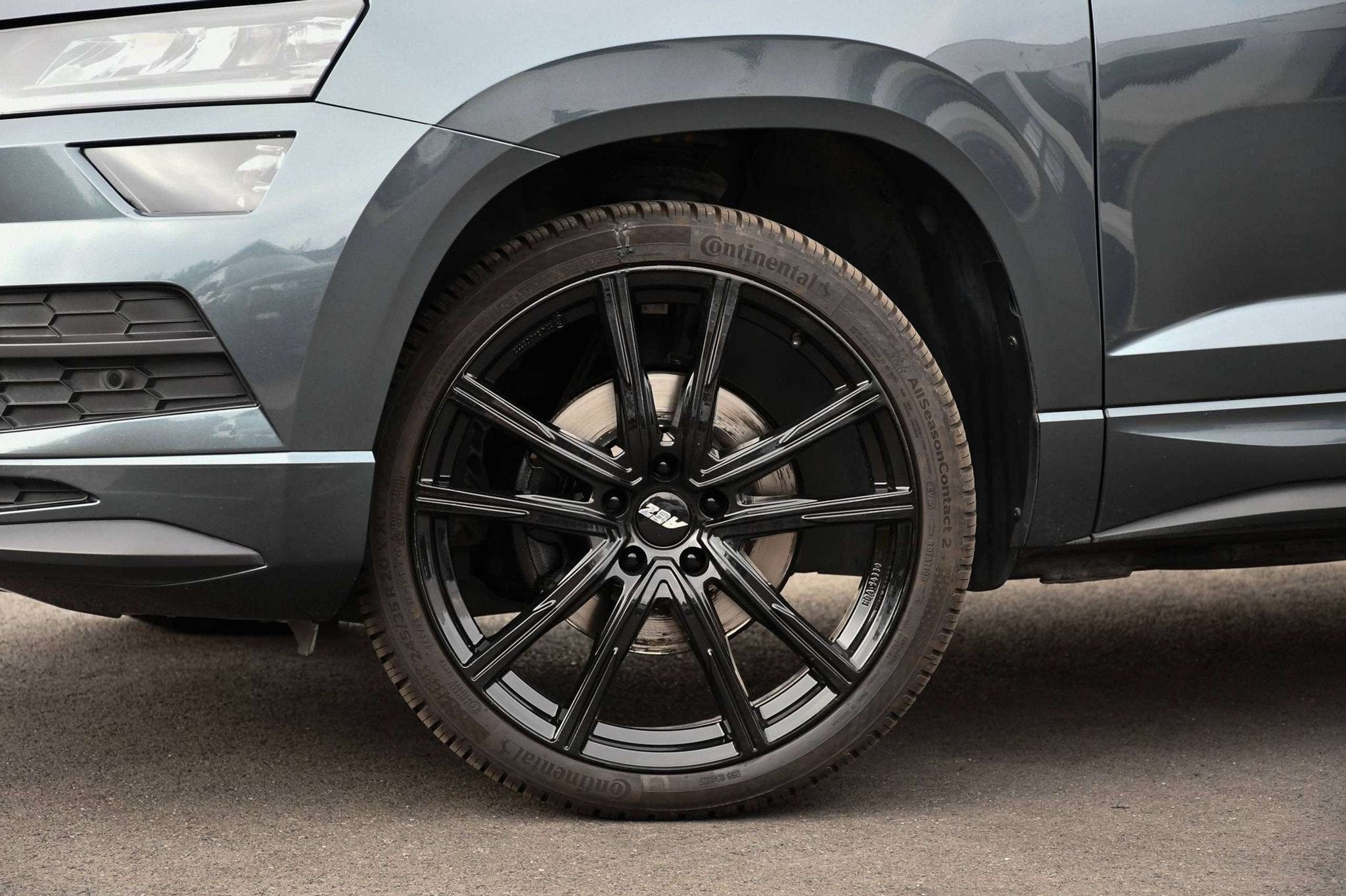 Skoda Karoq Karoq 2.0d *4X4*SPORTLINE*DSG*CAMERA*ACC*LED*SPO, Auto's, Skoda, Stof, Gebruikt, 4 cilinders, Karoq