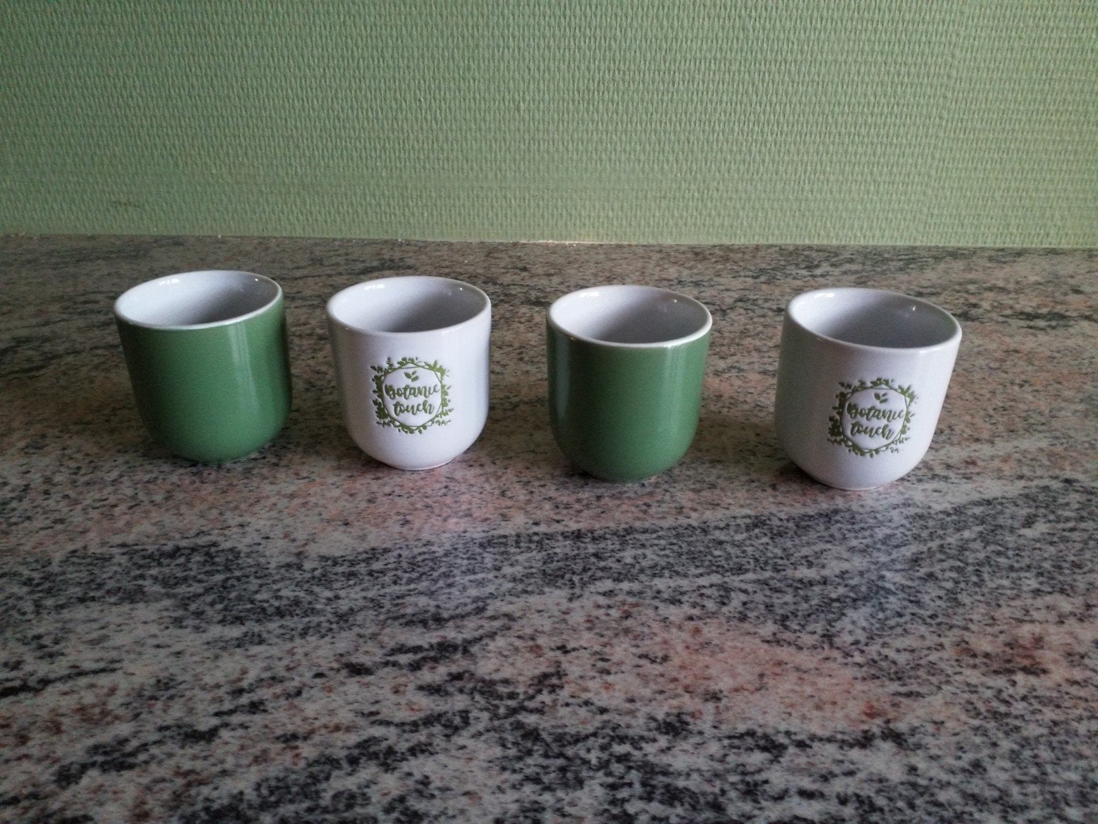 BOTANISCH TINTJE, Huis en Inrichting, Ophalen of Verzenden, Nieuw, Keramiek
