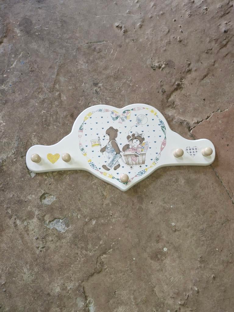 Kapstok kinderkamer, Ophalen