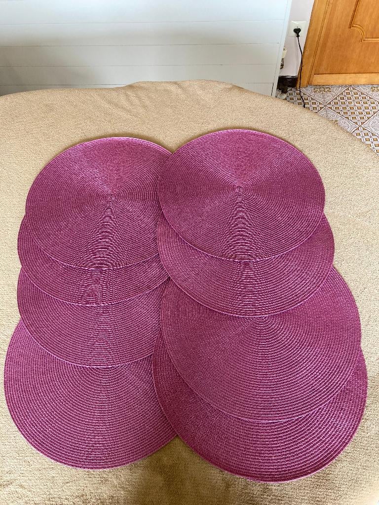8 gevlochten placemats (aubergine), doorsnede is 30 cm, Huis en Inrichting, Ophalen of Verzenden, Zo goed als nieuw, Overige kleuren