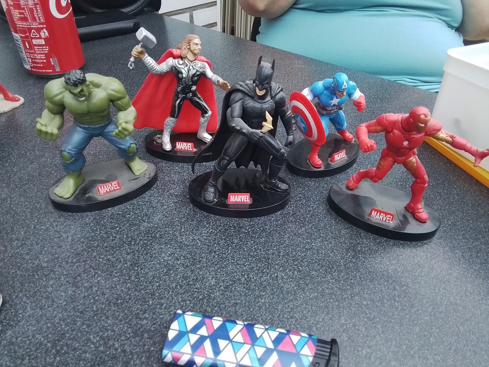 Marvel poppetjes, Enlèvement