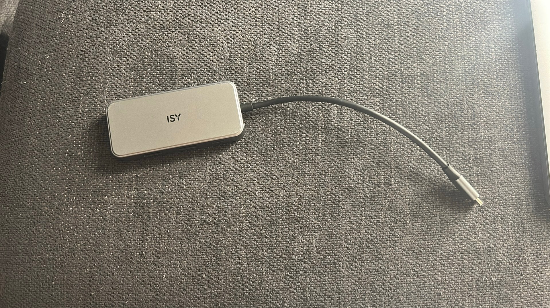 ISY Multiport Adapter 7-in-1 USB-C, Ophalen, Zo goed als nieuw
