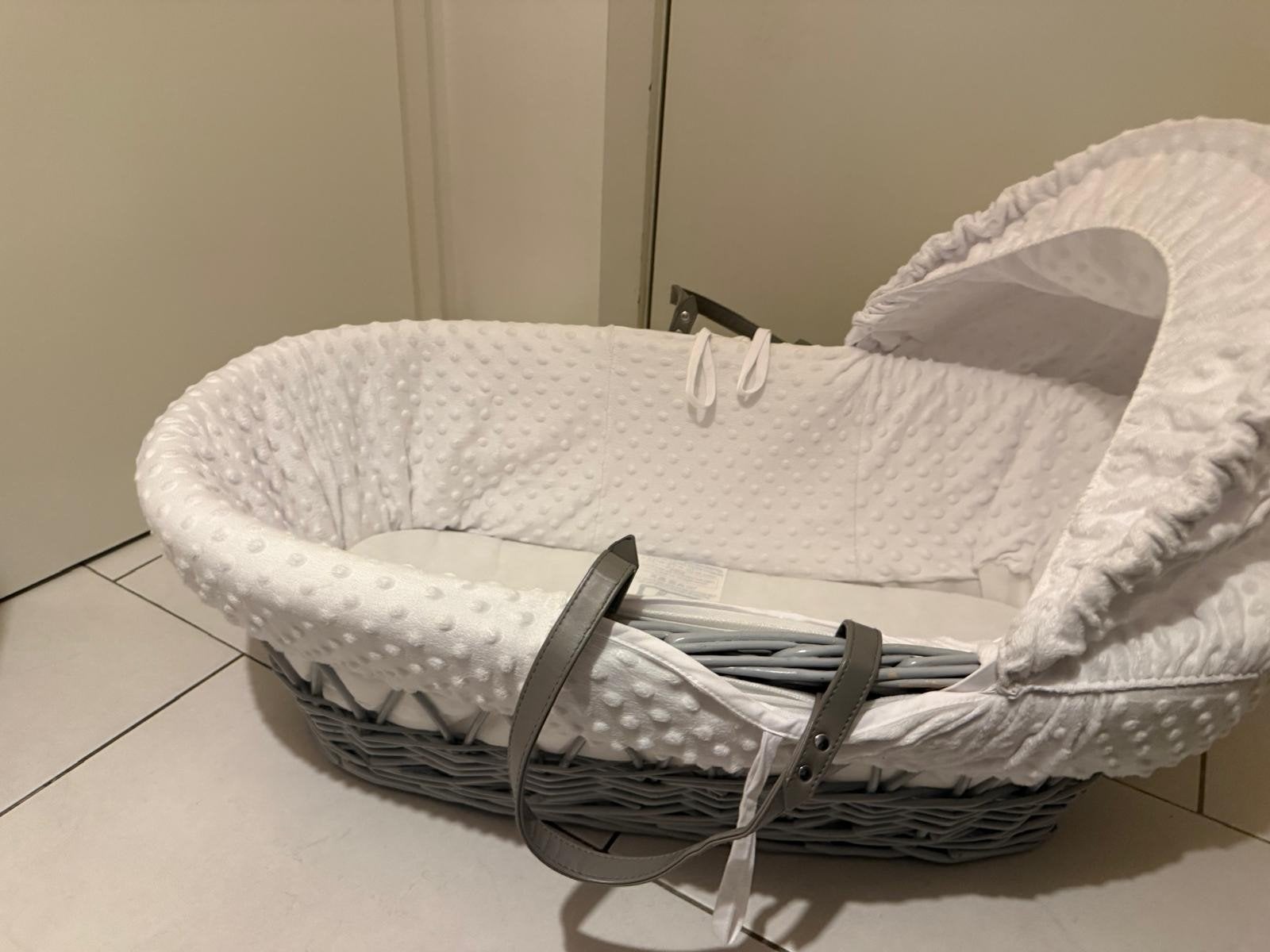 Couffin bébé avec capote – 50 €, Enfants & Bébés, Enlèvement, Utilisé, Autres types