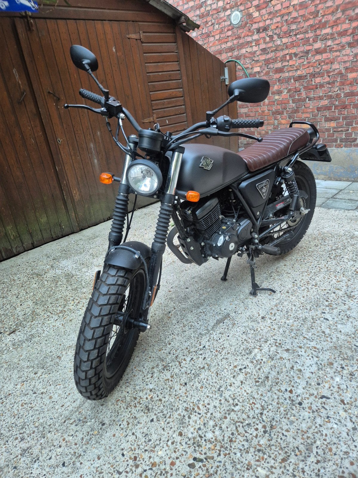 Archive Scrambler 125cc met 2500km!! Nieuwstaat, Motoren, Nieuw, Particulier, 125 cc, 11 kW of minder