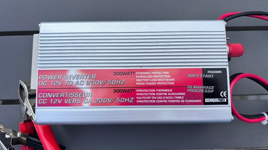 Convertisseur de tension 12 V DC vers 230 V AC 50 Hz 300 W, Enlèvement ou Envoi, Comme neuf, Autres types