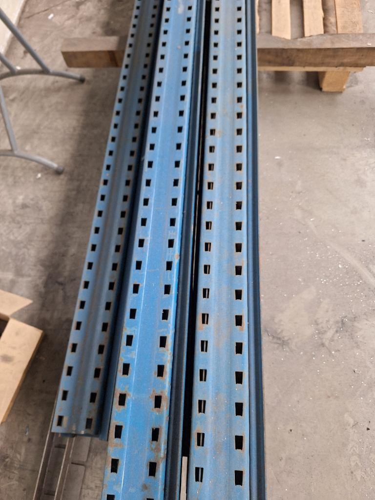 Palletrek staanders, Enlèvement, Utilisé