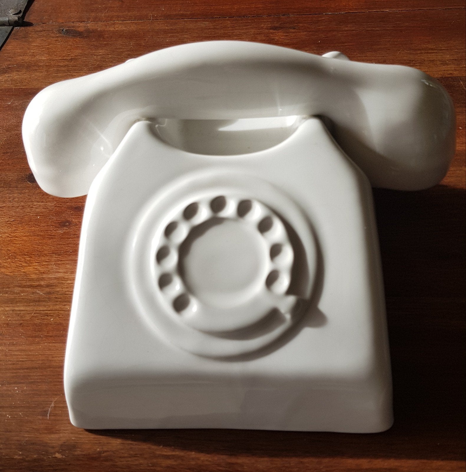 Ancien téléphone (tirelire) en porcelaine, Antiquités & Art, Enlèvement