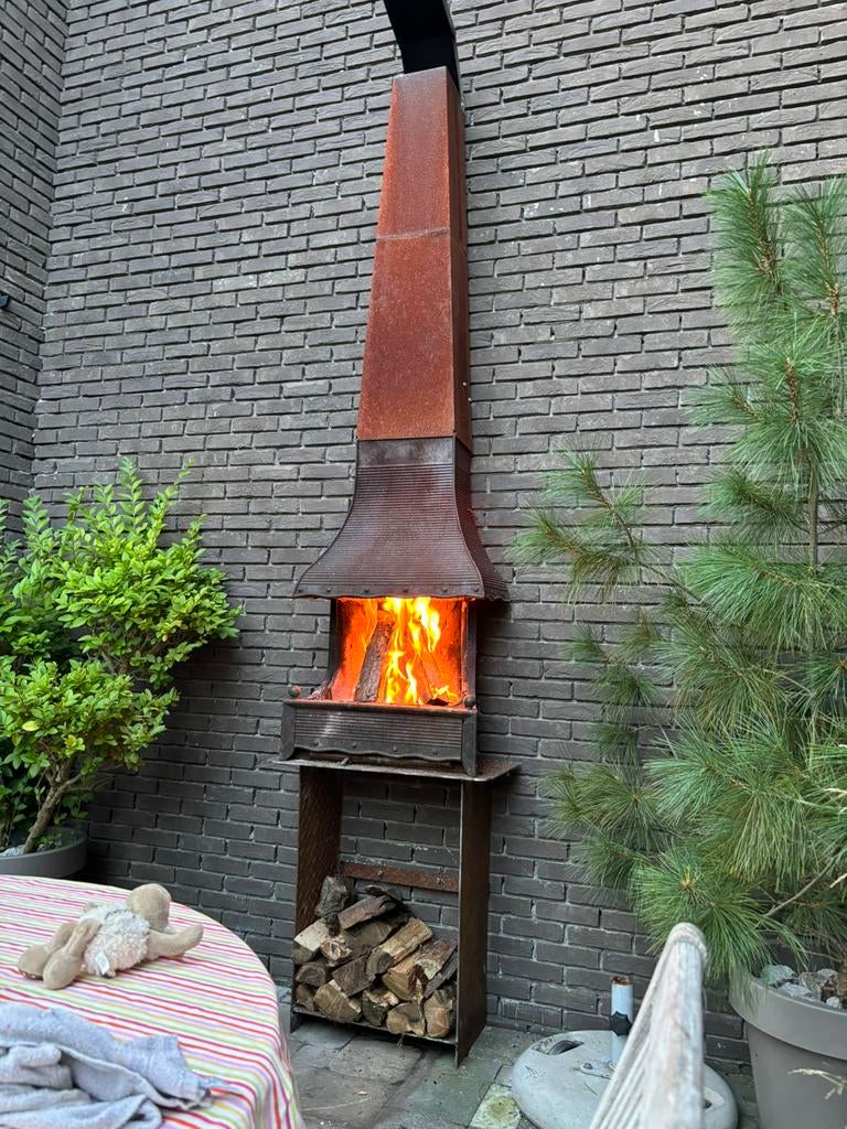 Mooie tuinhaard met tafeltje, Tuin en Terras, Tuinhaarden, Ophalen