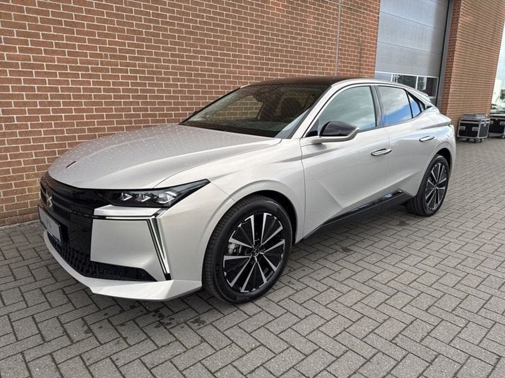 DS DS 4 Etoile Alcantara E-tense 215, Auto's, Automaat, Beige, 5 zetels, DS 4
