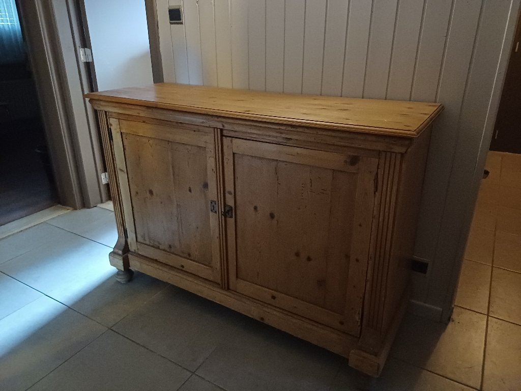 Een prachtig en stevig dressoir van massief grenenhout., Ophalen, Grenenhout