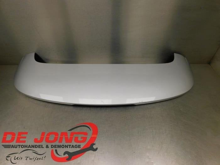 Spoiler van een Opel Astra, Gebruikt, -, -, Opel