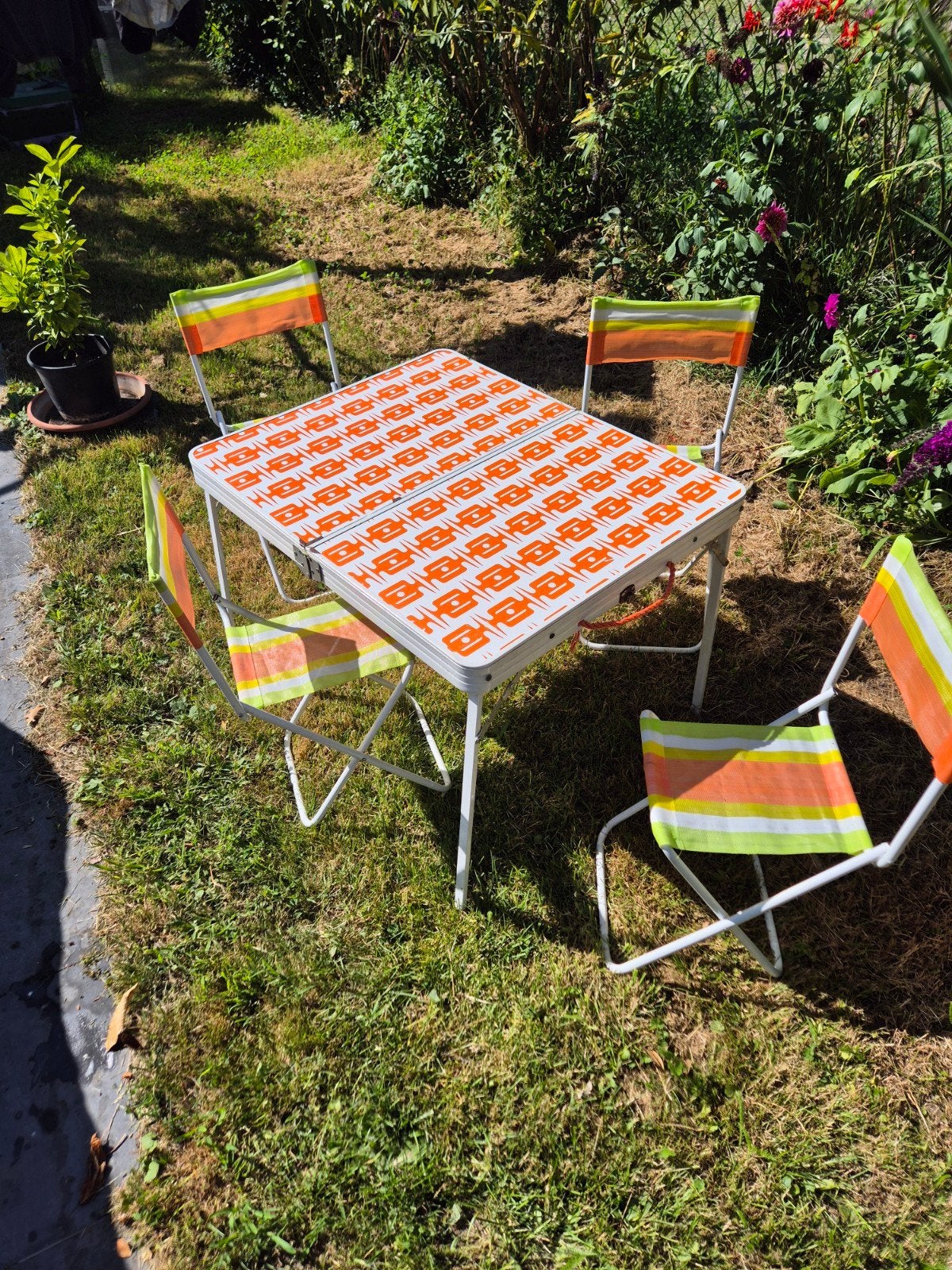 Vintage opvouwbare picknicktafel met losse vouwstoeltjes, Caravans en Kamperen, Kampeermeubelen, Ophalen