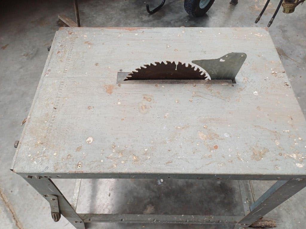 Tafefzaag, Bricolage & Construction, Outillage | Scies mécaniques, 600 à 1200 watts, 30 à 70 mm, Enlèvement, Autres types