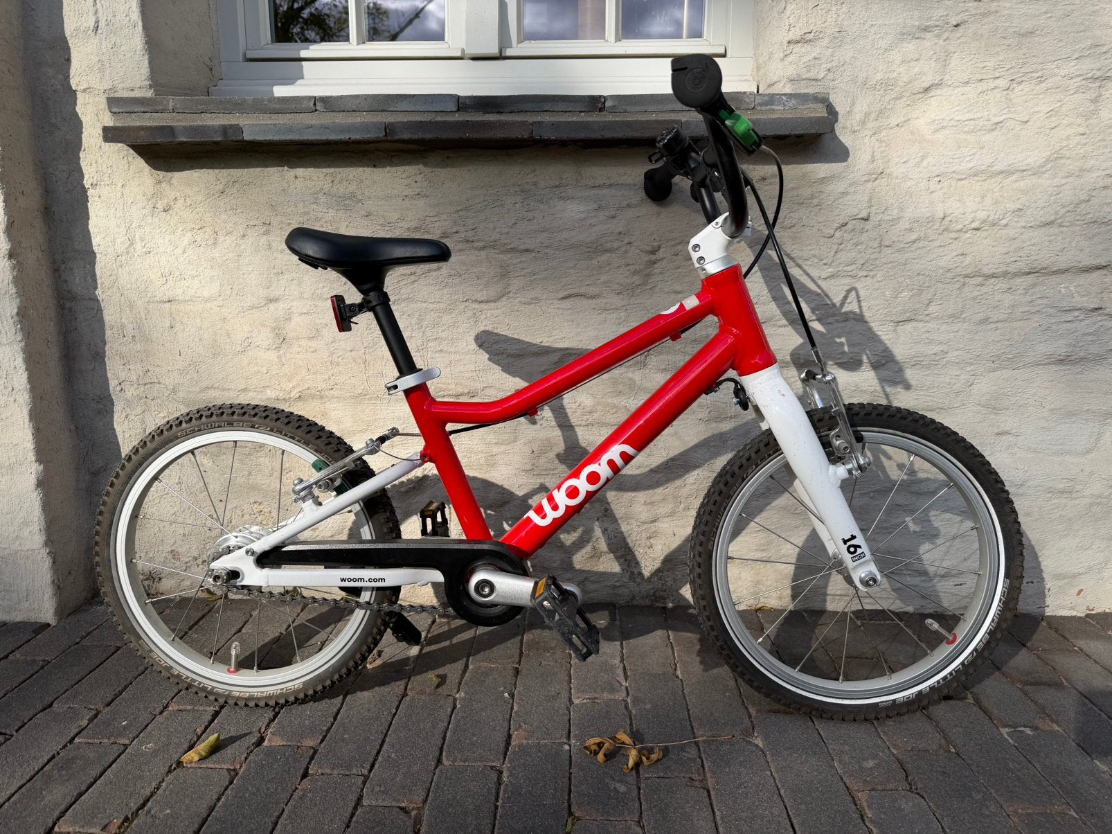 Woom 3 kinderfiets – 16 inch – rood/wit, Fietsen en Brommers, Ophalen, Zo goed als nieuw