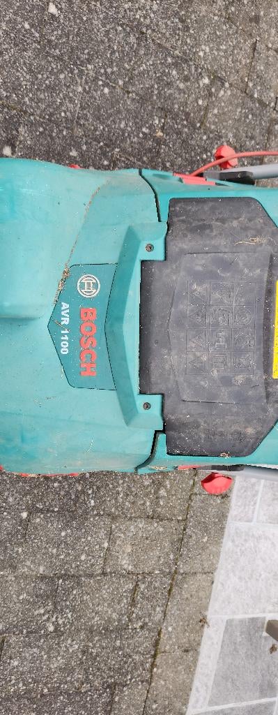 Bosch AVR1100 verticuteermachine, Tuin en Terras, Ophalen, Gebruikt, Elektrisch, BOSCH