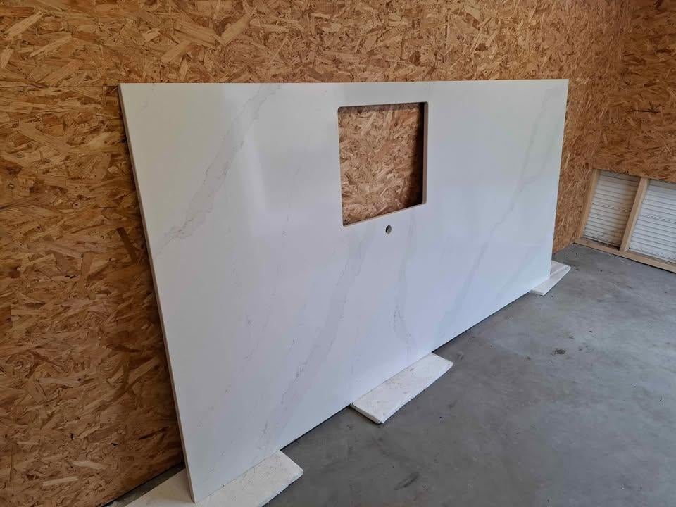 Werkblad composiet wit - grijs gemarmerd, Ophalen, 100 tot 150 cm, Nieuw, 200 cm of meer