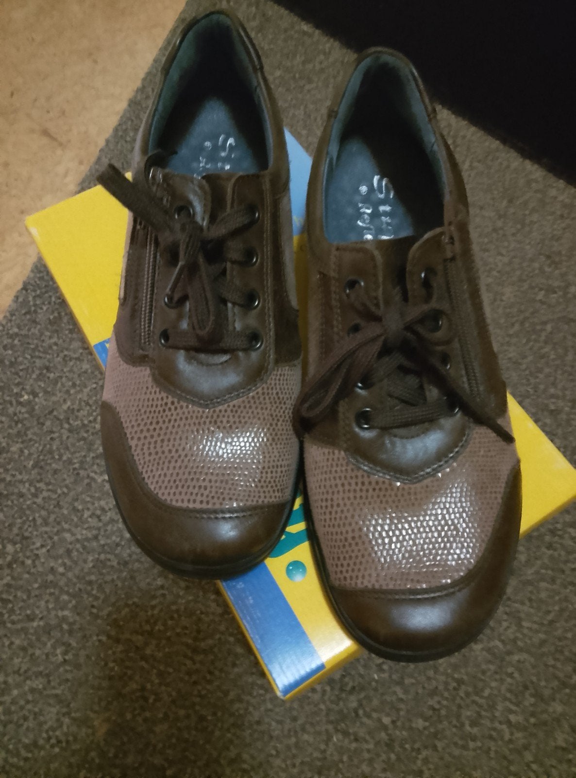 bruine nieuwe damesschoenen mt 40, Ophalen