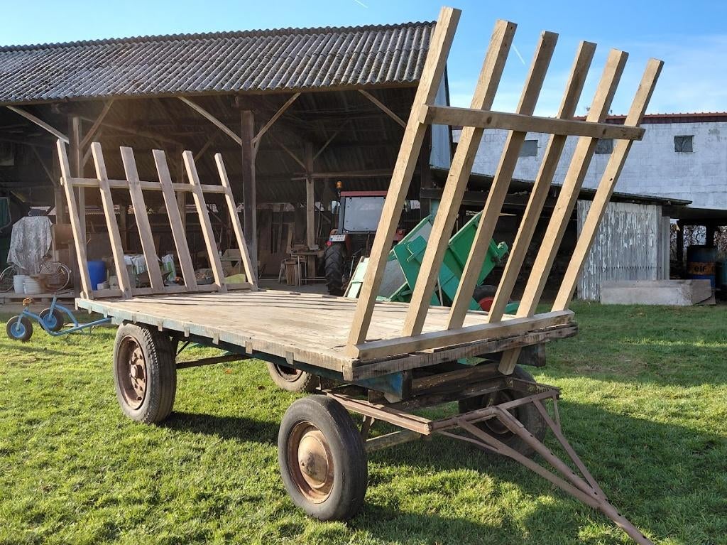 Landbouw materiaal, Ophalen