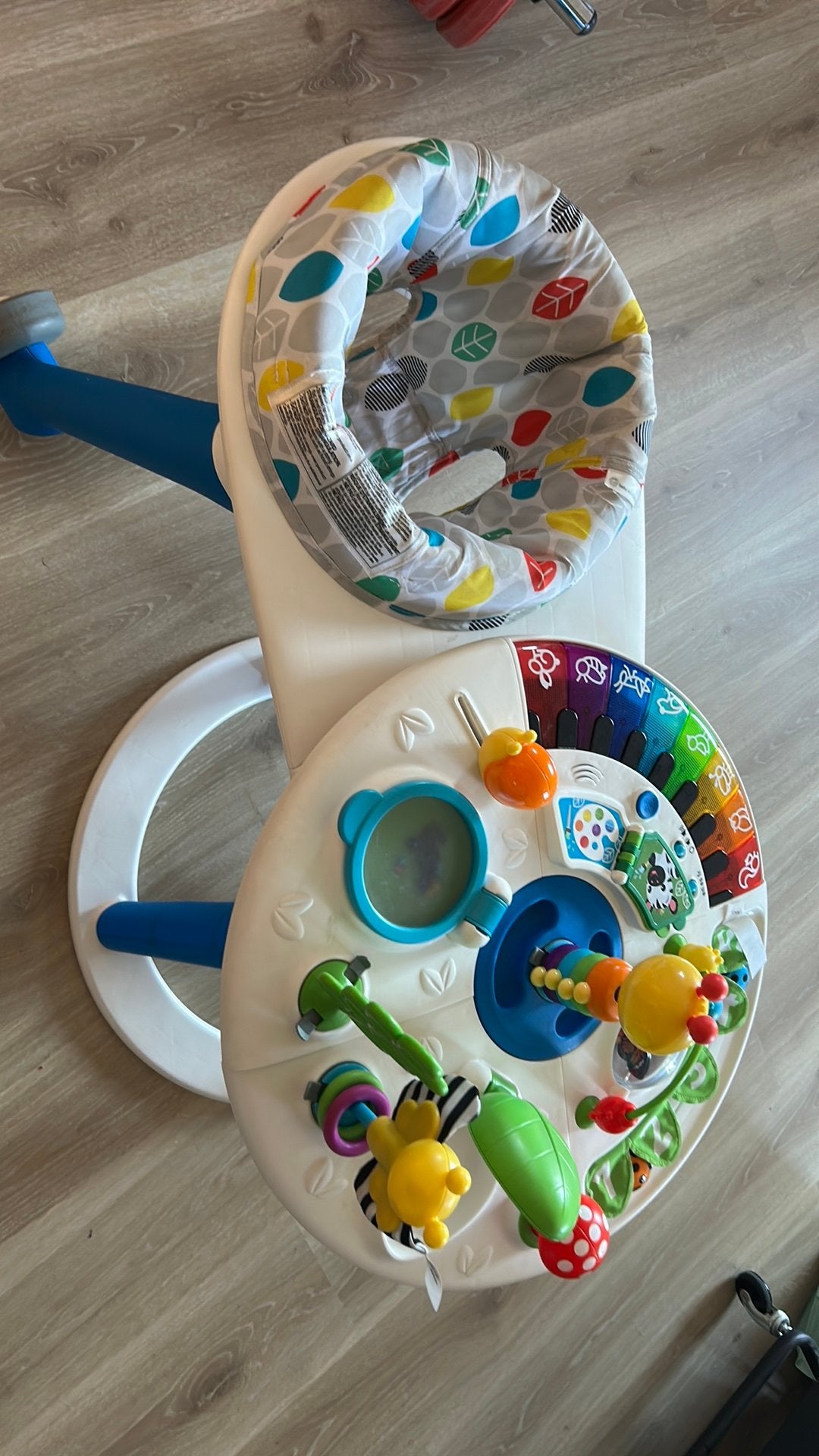 Speelgoed tafel voor bijna stappers, Ophalen, Zo goed als nieuw