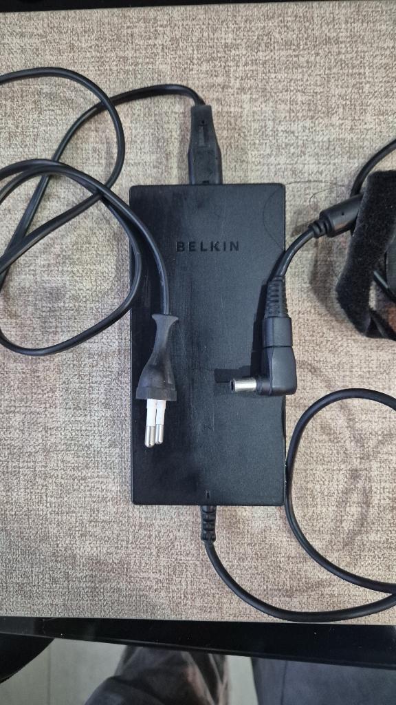 CHARGEUR PC PORTABLE (BELKIN), Computers en Software, Laptop-opladers, Ophalen, Zo goed als nieuw, BELKIN
