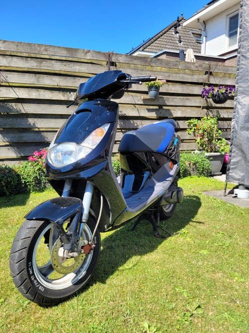 SCOOTERS GEZOCHT! Voorkeur:vivacity,yamaha neos,speedfight2, Fietsen en Brommers, Ophalen, Zo goed als nieuw, Vivacity