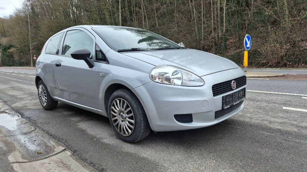 Fiat Punto Grande 1.2 essence 2013 Feuille rose imma, Noir, 5 places, Particulier, Tissu