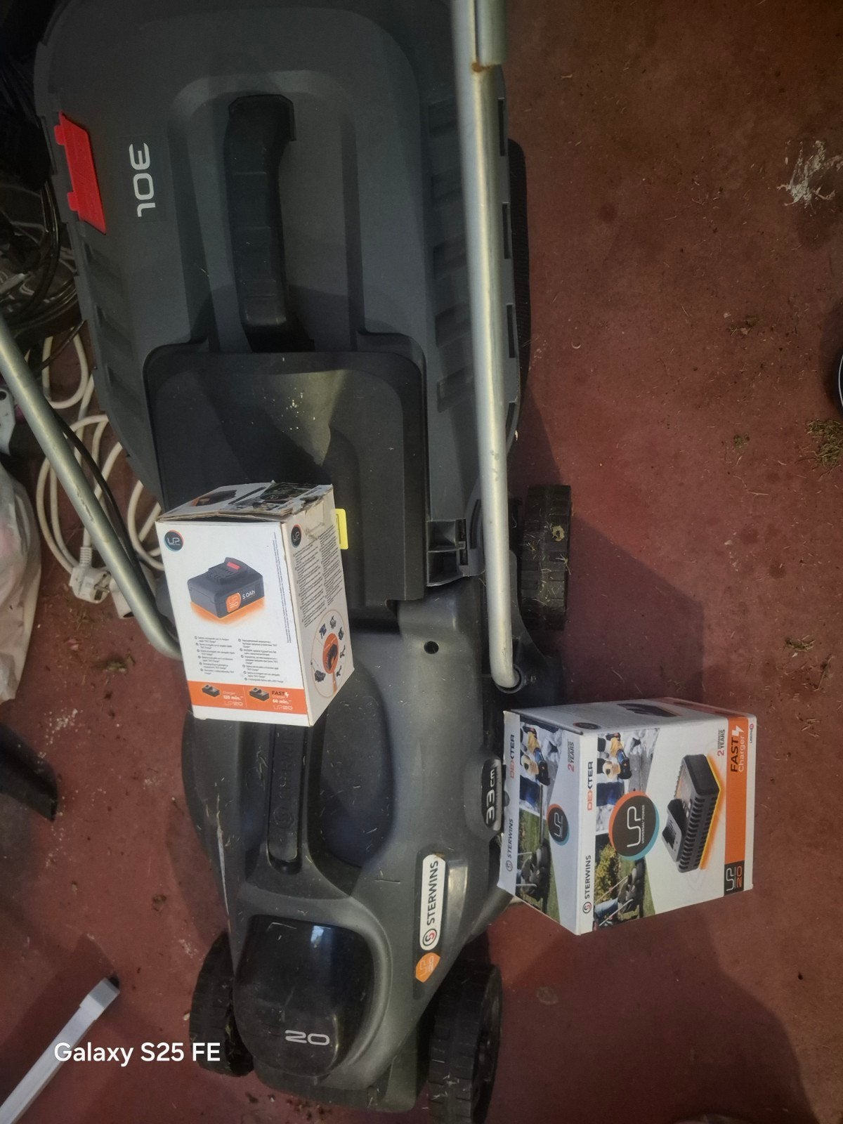 Tondeuse à gazon batterie rechargeable, Enlèvement, Comme neuf