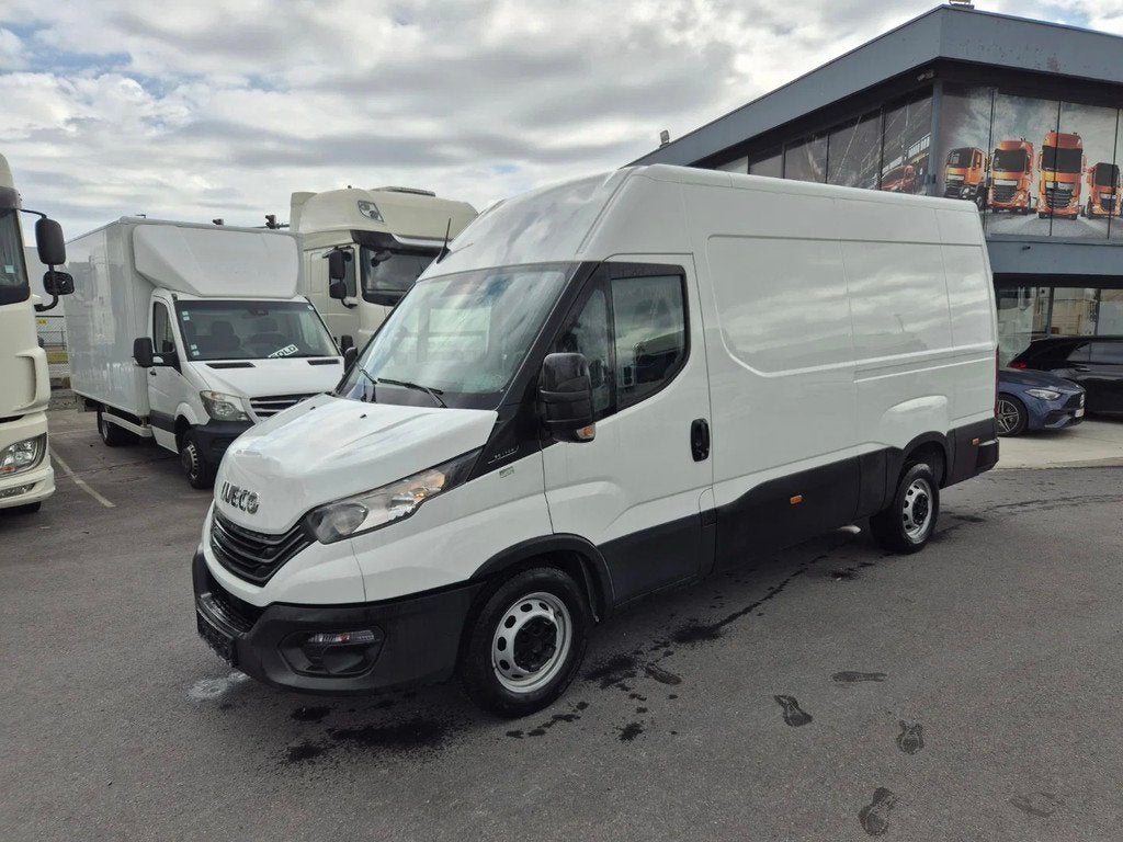Iveco Daily 35 S 14 (bj 2024), 100 kW, Gebruikt, Euro 6, 2287 cc