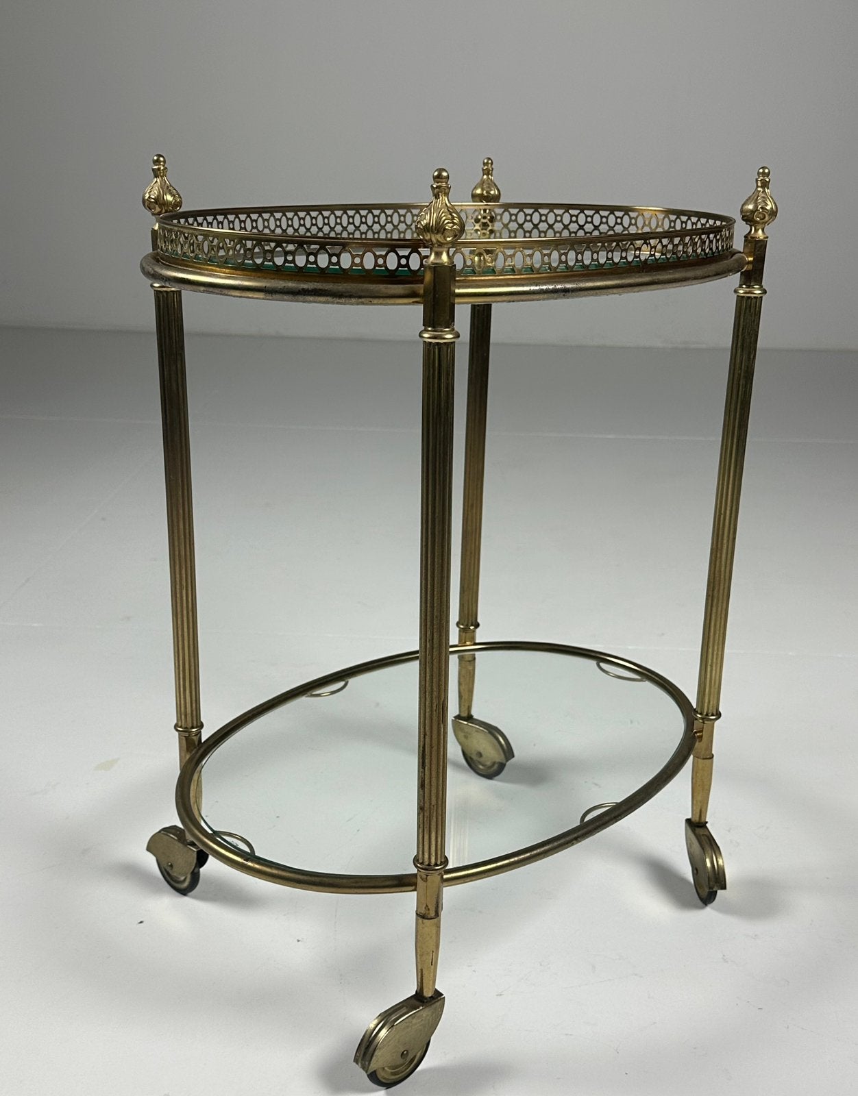 chariot à boissons dans le style de la Maison Jansen, du 20e, Antiquités & Art, Antiquités | Meubles | Tables, Enlèvement