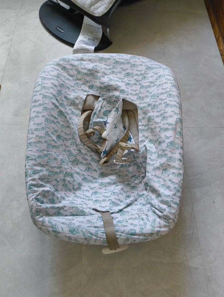 Stokke Tripp Trapp Newborn Set + hoes met motief, Kinderen en Baby's, Ophalen of Verzenden, Gebruikt, Overige typen, Gordel(s)