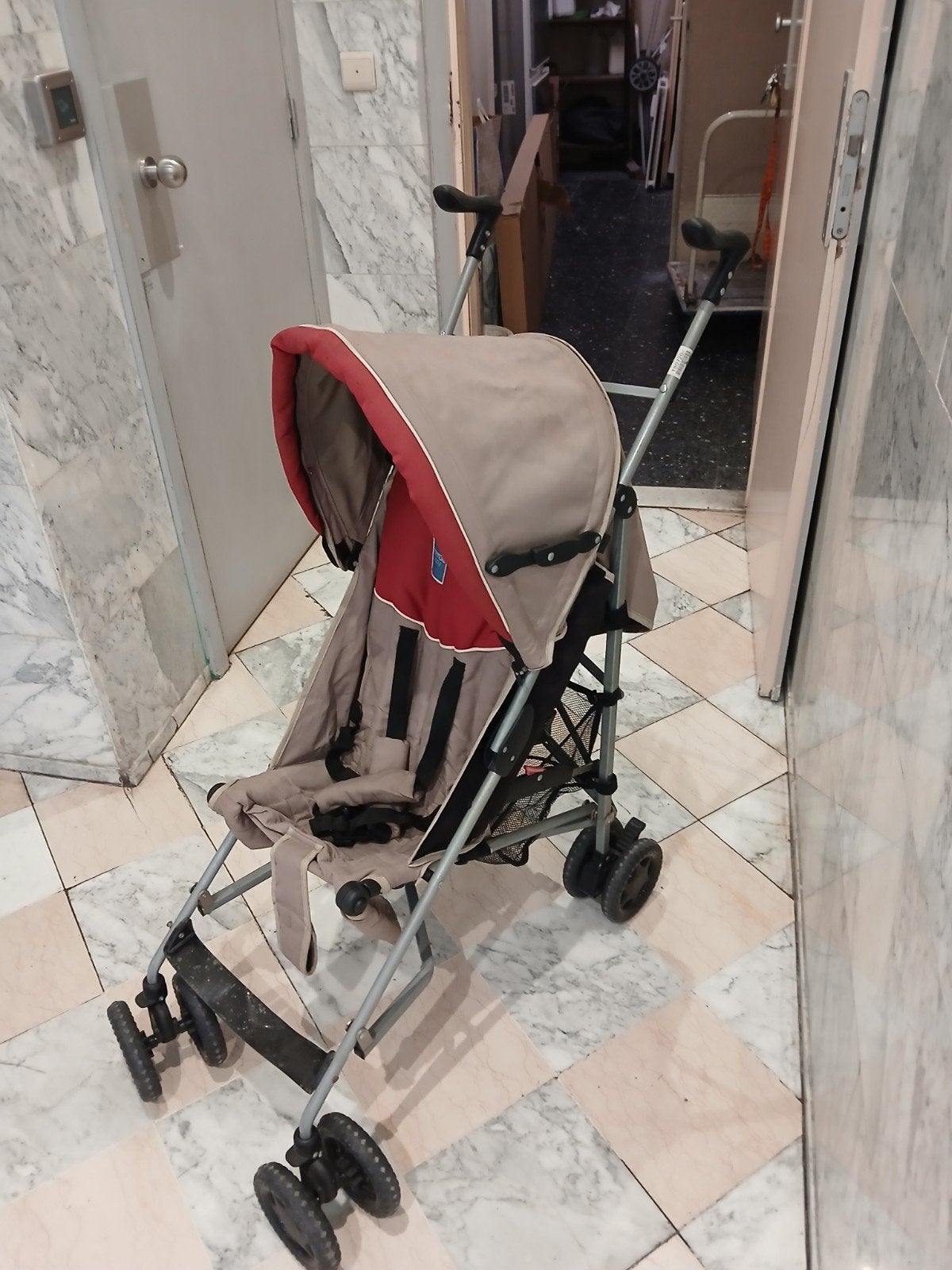 Poussette €30, Enlèvement
