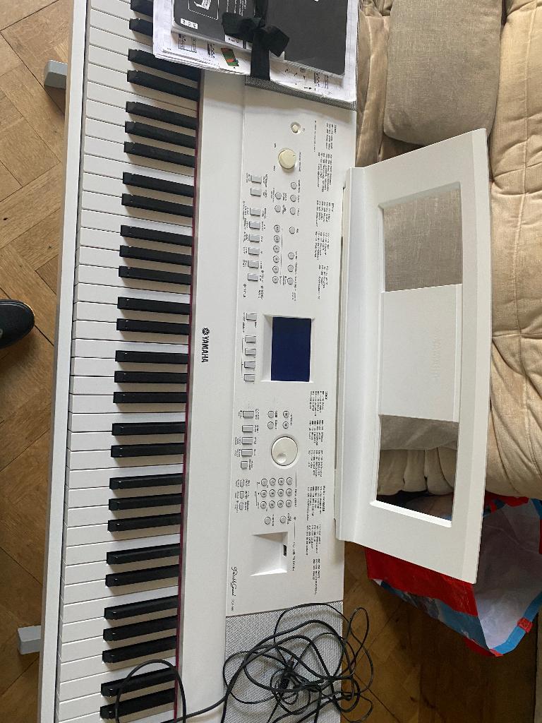 Piano électrique Yamaha dgx 660, Musique & Instruments, Comme neuf, Digital, Enlèvement, Piano